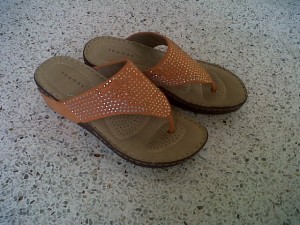 バンコクで流行の厚底サンダル